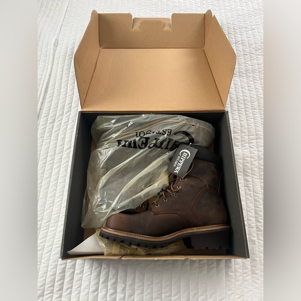 Brand New Hador Tough Bark Chippewas